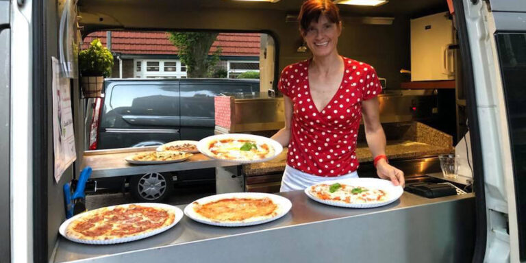 Pizzabus Huwelijksfeest Mrs Italy